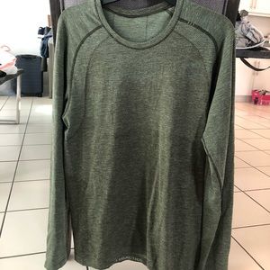 NWOT Lululemon Men’s Long Sleeve Shirt M